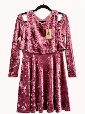 Easel NWT Mauve Crushed Velvet Cold Shoulder Fit & Flare Dress S